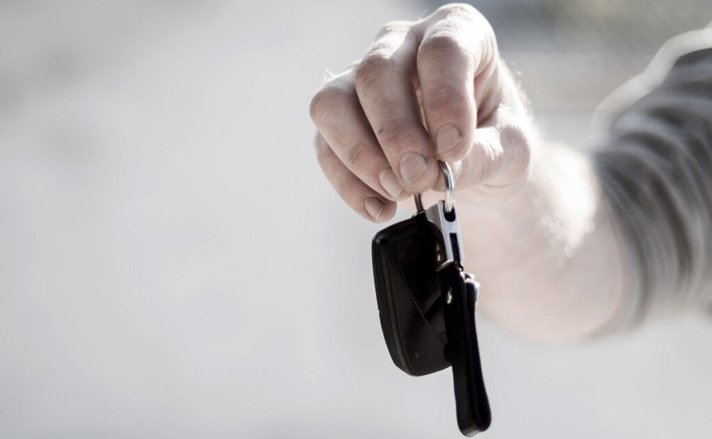 鍵の受け渡し - レンタカー